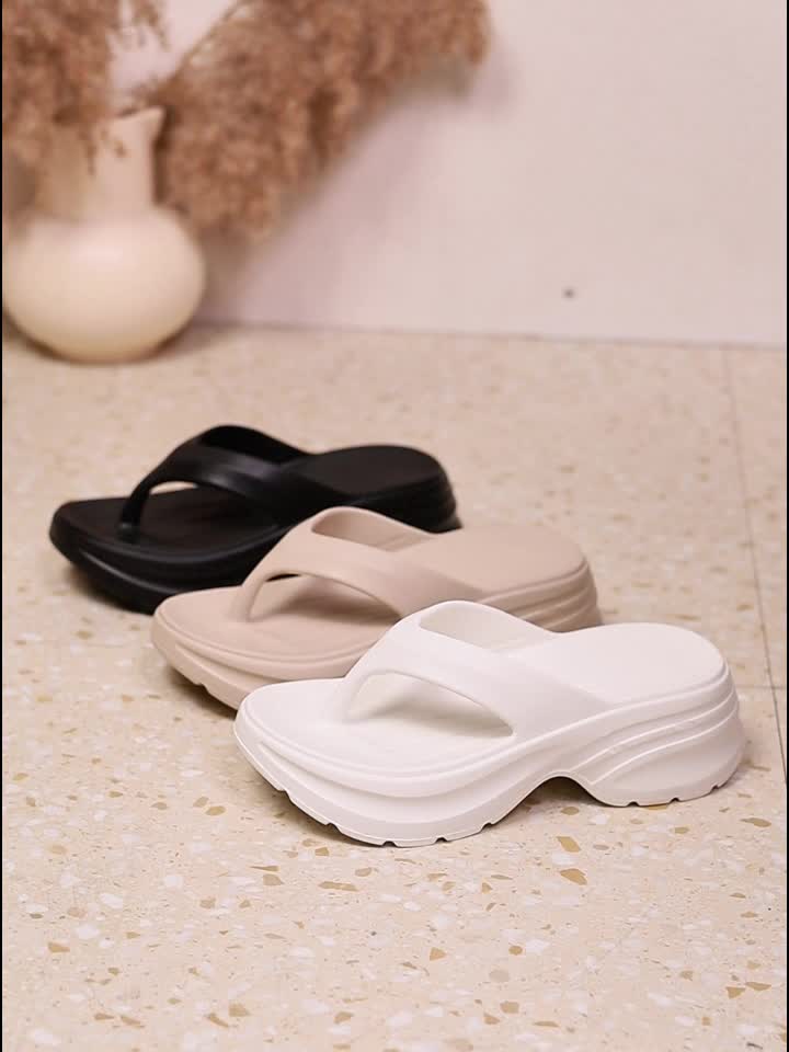 Women's Lightweight Chunky Platform Thongs