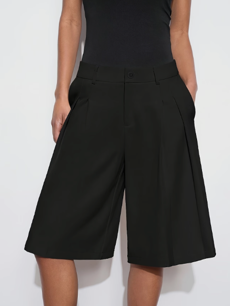 Women's Chic Capri Pants - Black