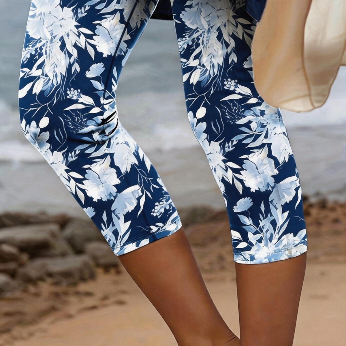 Women's Casual Floral Knit Capri Legging Pants - Navy